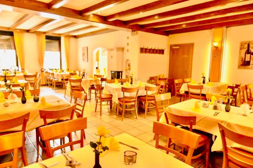 Hotel Pfaelzer Hof Enkenbach-Alsenborn Exterior photo